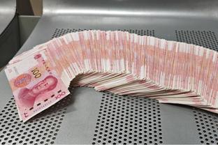 库里：迪文岑佐是个出色的队友 我很珍惜我们之间的关系